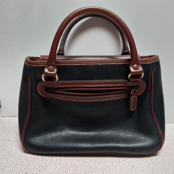 Carriage Club Purse - Picture 3 of 11